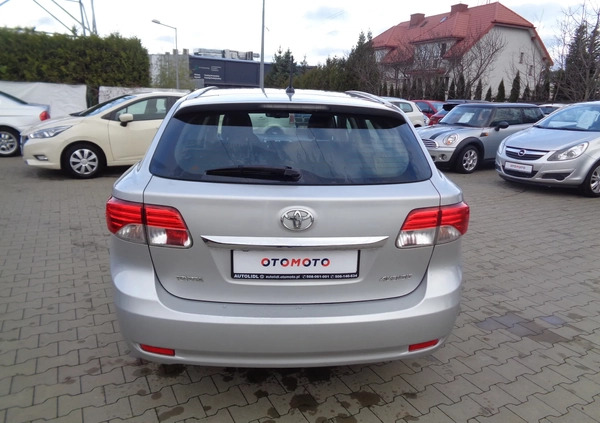 Toyota Avensis cena 29900 przebieg: 180000, rok produkcji 2012 z Koniecpol małe 232